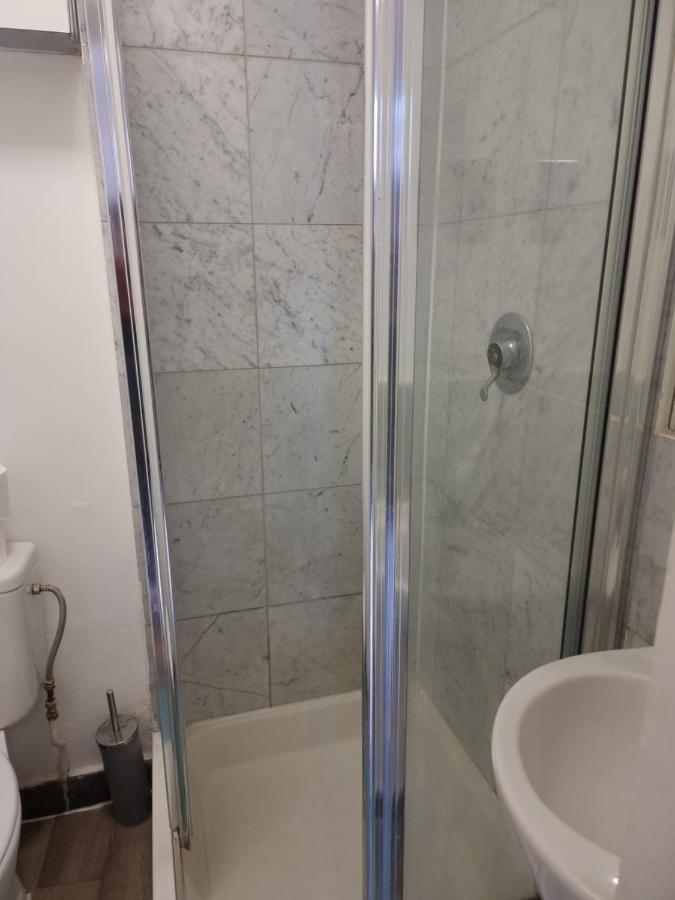 Апартаменты F8-Mezzanine 1St Floor Flat Fits 3 Near Paddington Лондон Экстерьер фото